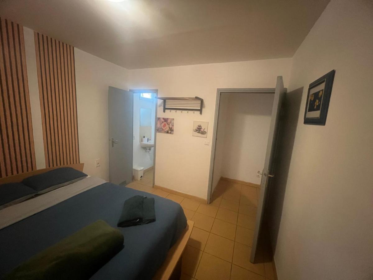 Le Manteau Bleu - Housity