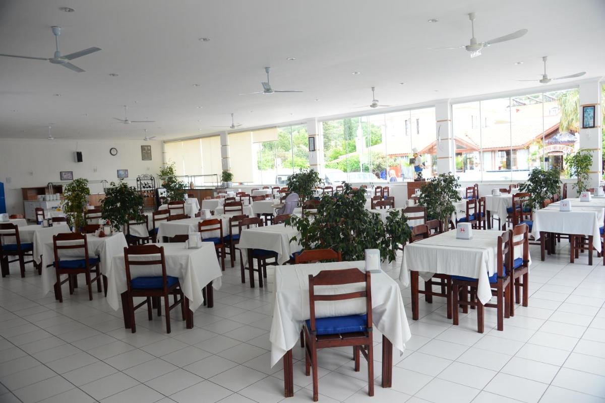 Karbel Beach Hotel - Housity