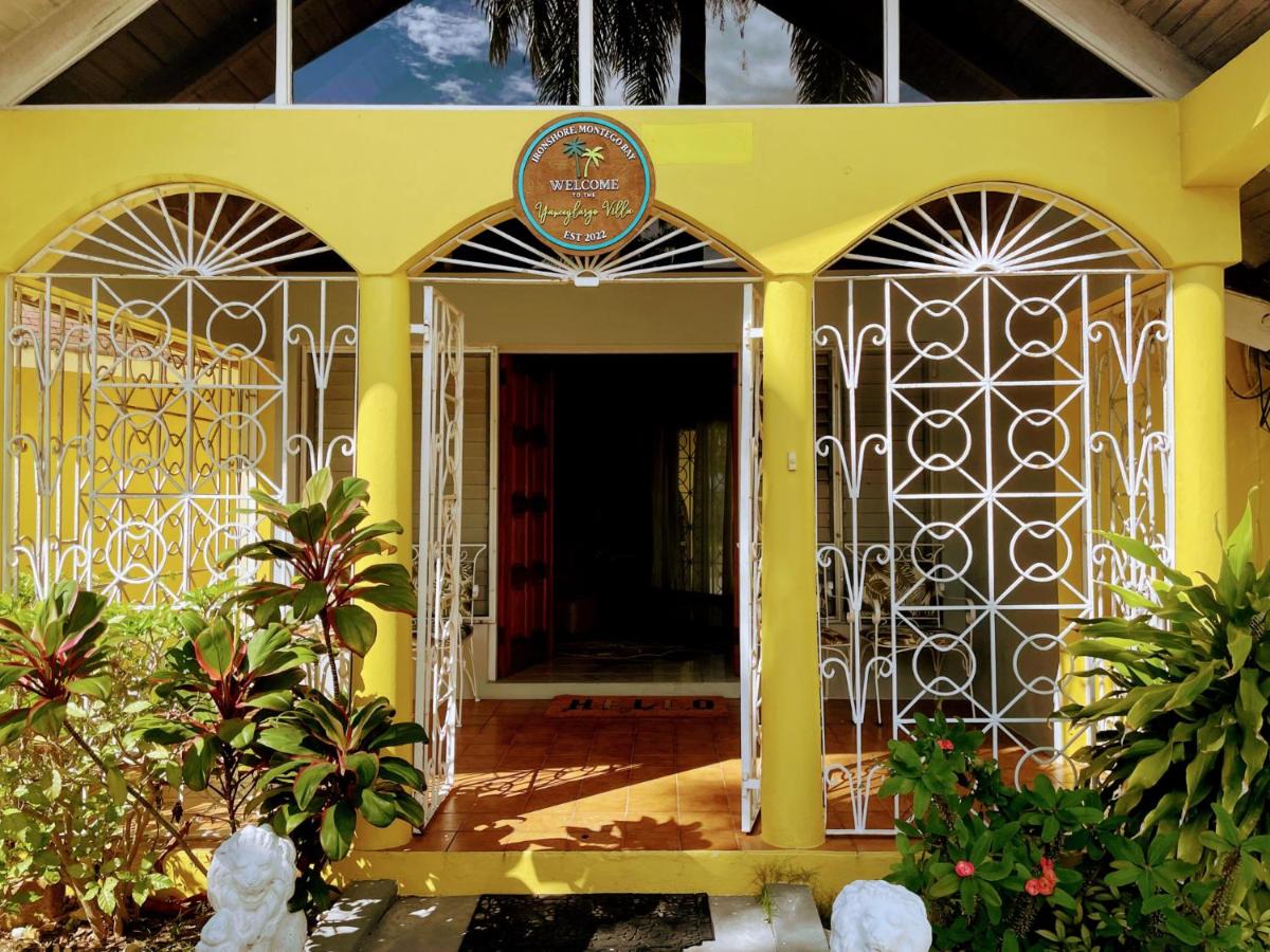 Yancey Largo Villa with Private Pool - Housity