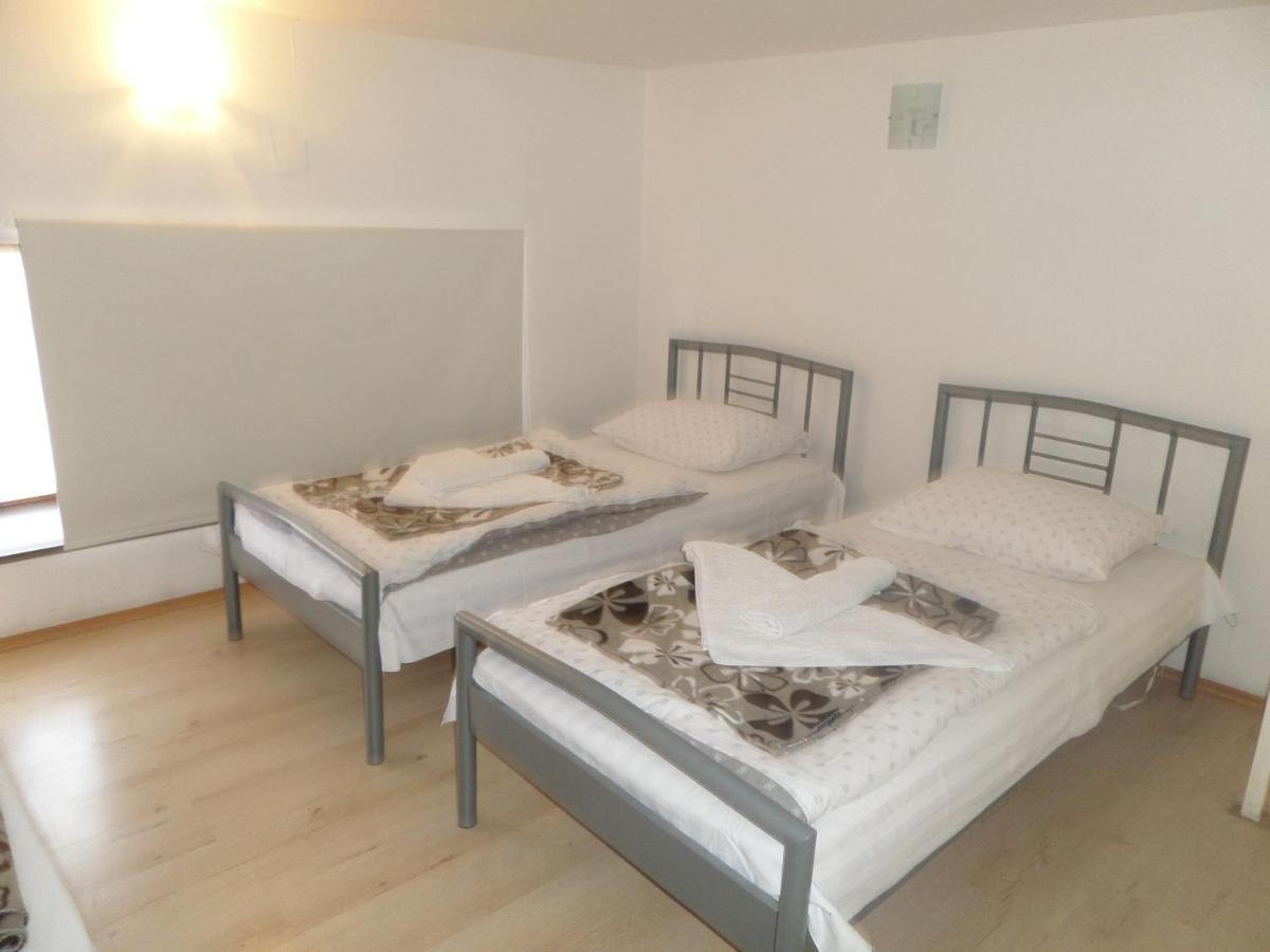 River Apartment - Housity