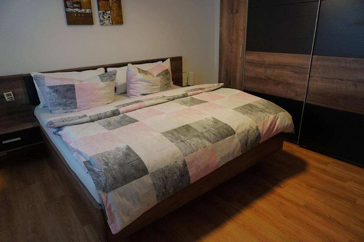 Villa Sorgenfrei - Housity