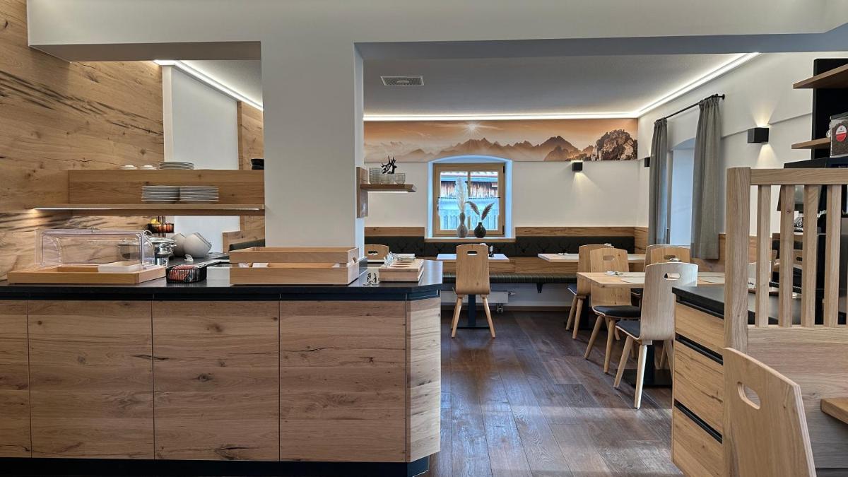 Hohenester Gasthaus & Hotel - Housity