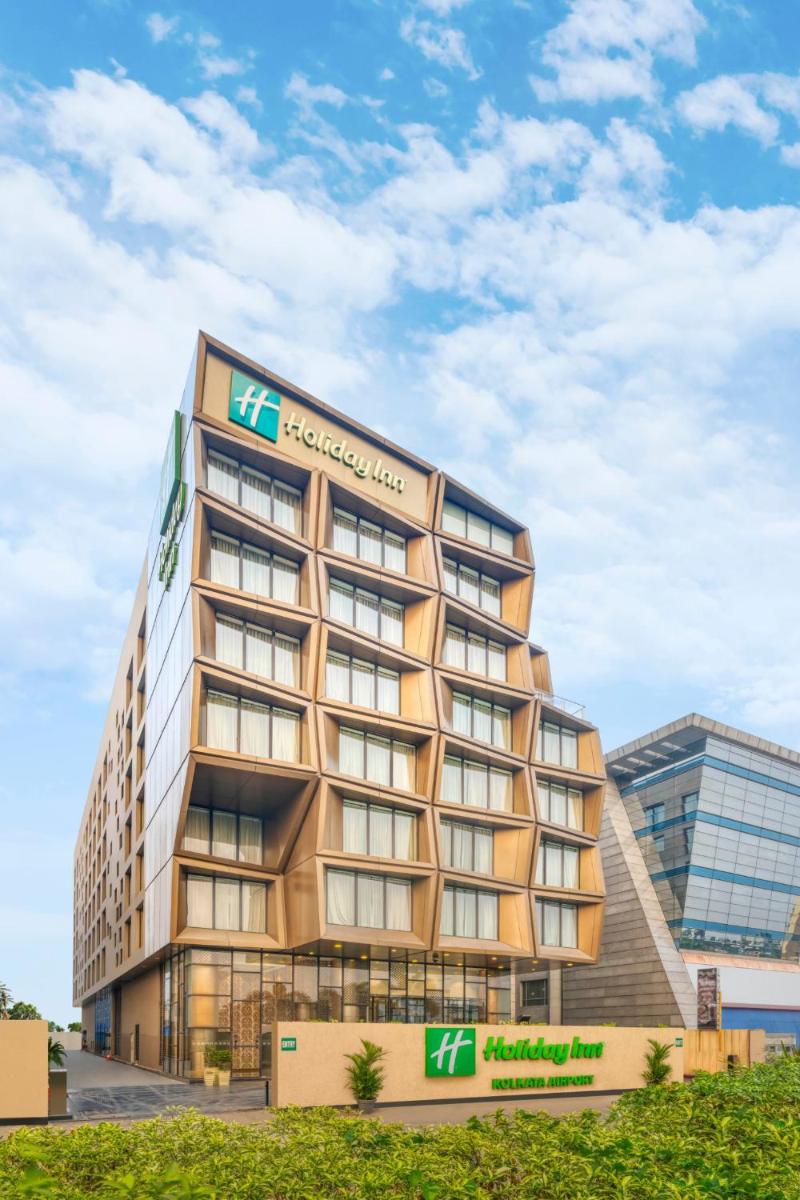 an office building with the kroger inn at Holiday Inn Kolkata Airport by IHG in Kolkata an office building with the kroger inn at Holiday Inn Kolkata Airport by IHG in Kolkata