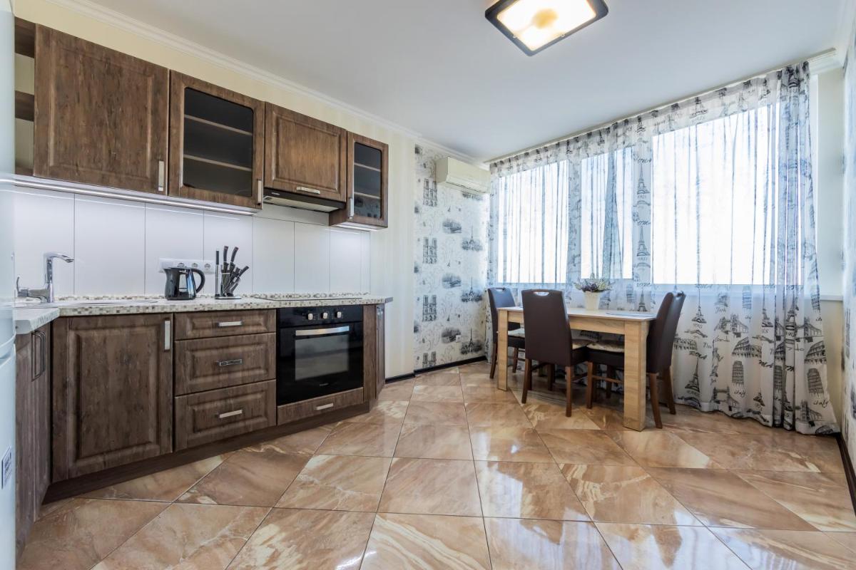 1-к Люкс в 2 мин від м Чернігівська - Housity