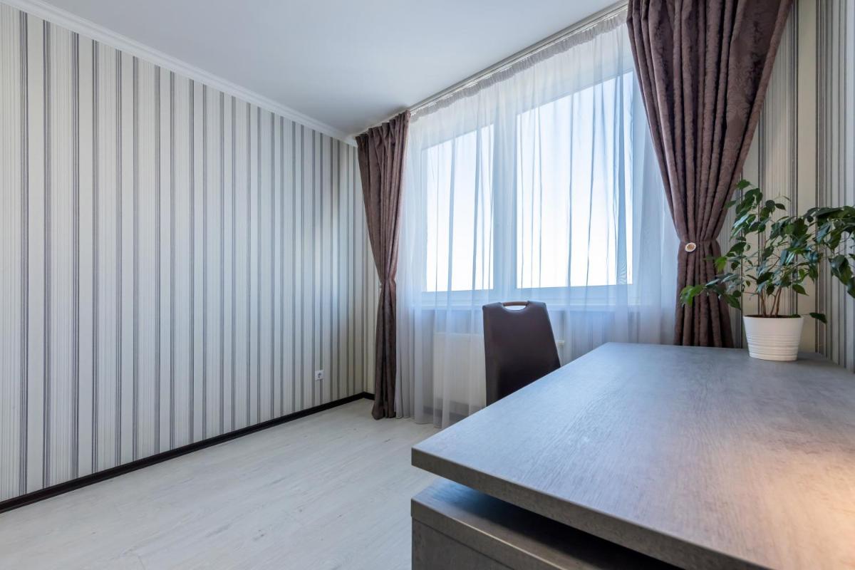1-к Люкс в 2 мин від м Чернігівська - Housity
