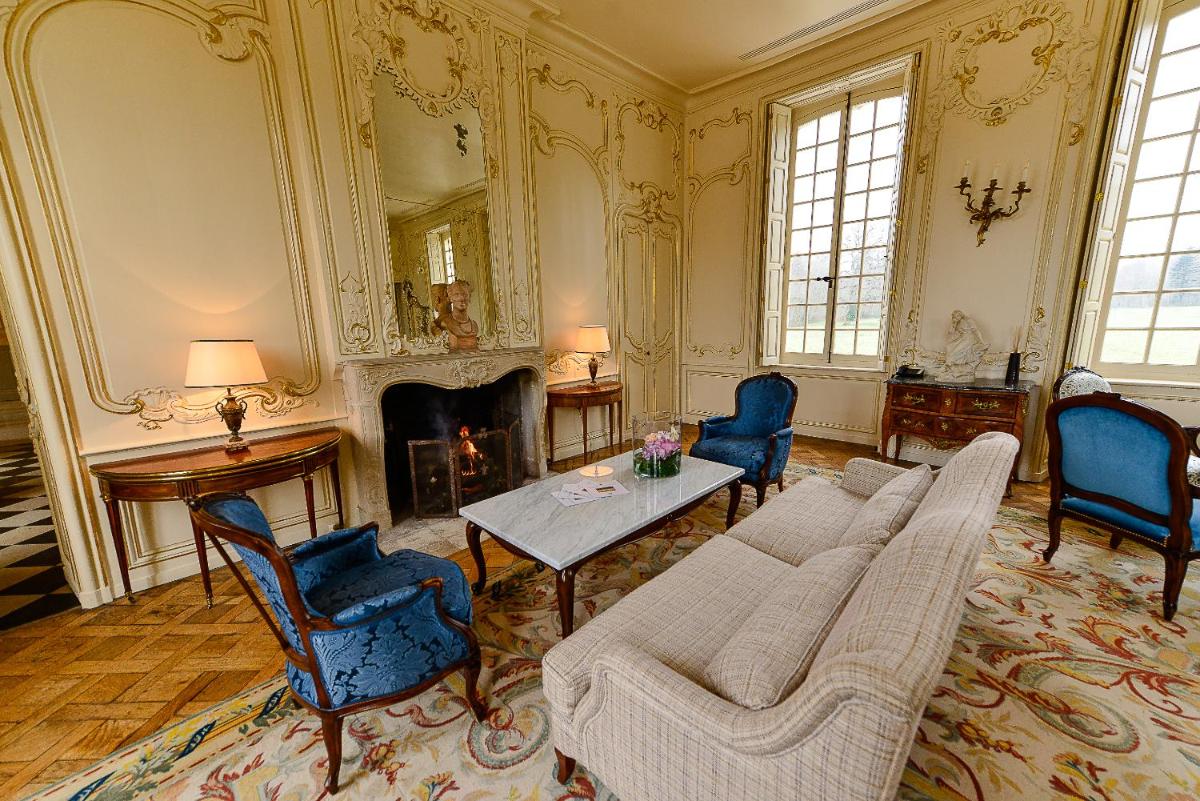 Coin salon dans l'établissement Chateau d'Audrieu