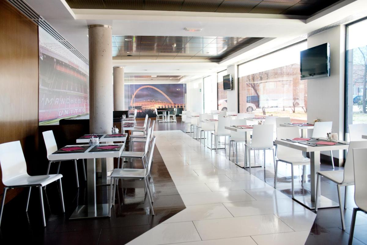 TaCH Madrid Airport - Housity