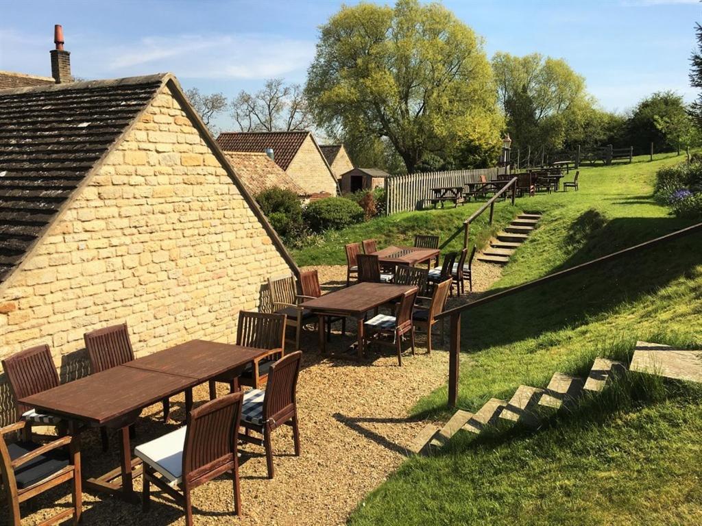 The White Hart - Housity