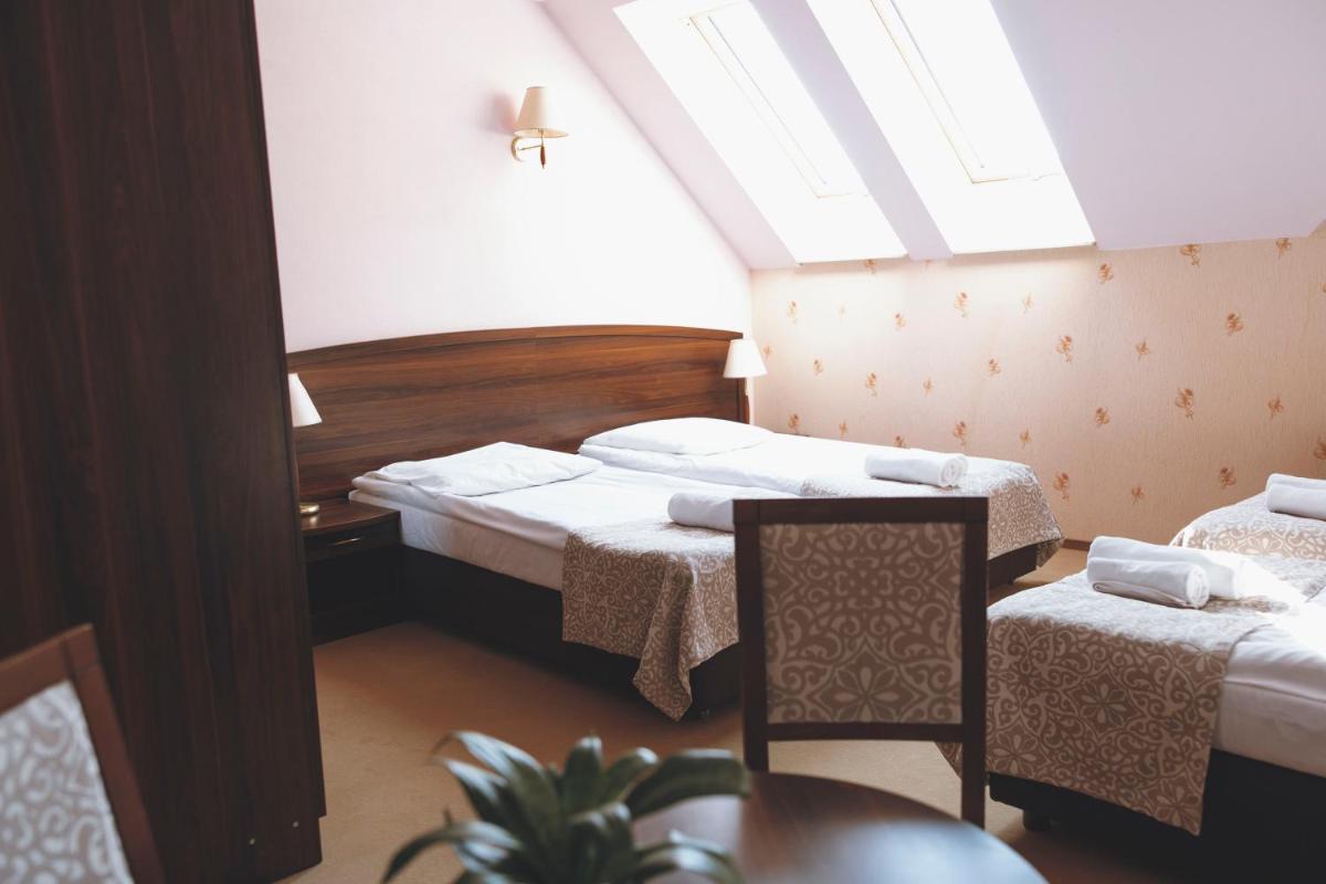 Hotel Chrobry - Housity