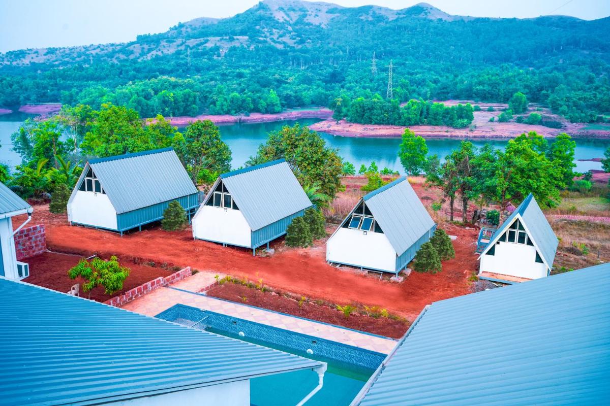 Nirved Retreat - A Backwater Forest Stay. - Housity