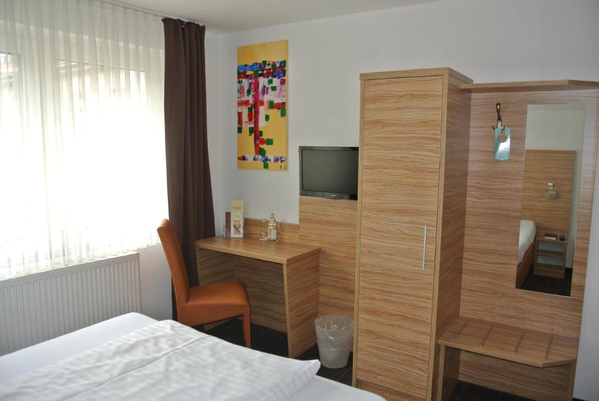 Hotel Art-Ambiente - Housity