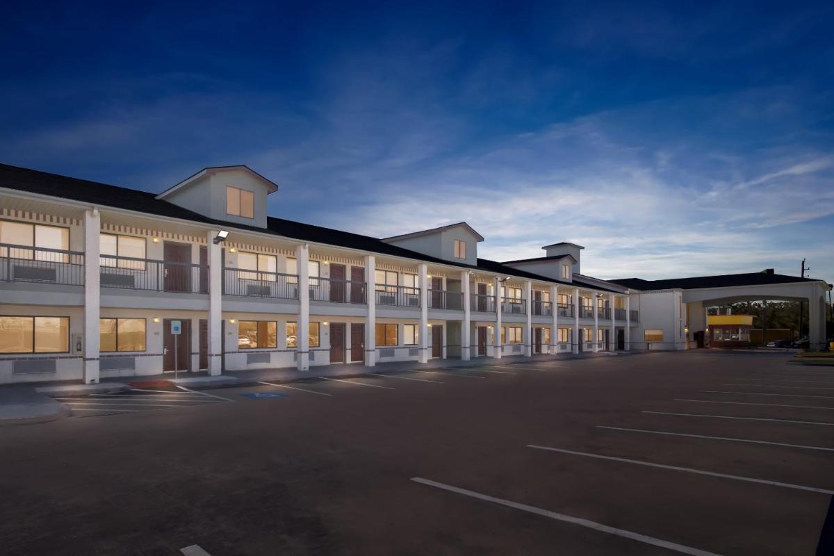Red Roof Inn Stafford, TX - Housity