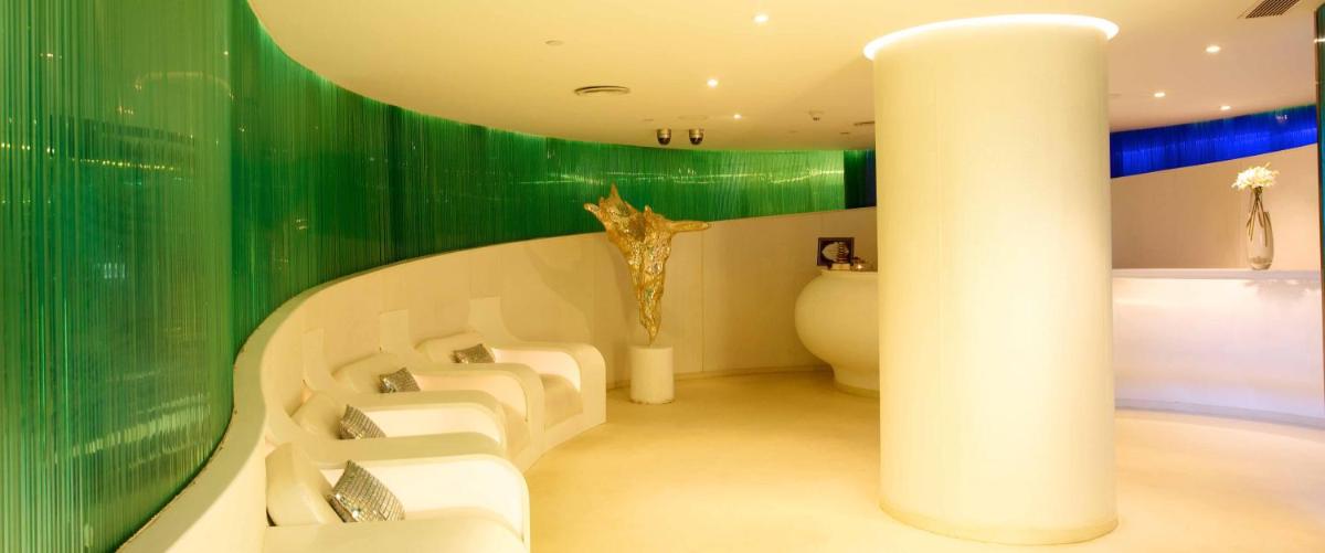 a room with couches and a column in a room at The Park Hyderabad, Banjara Hills near Hussain Sagar Lake in Hyderabad a room with couches and a column in a room at The Park Hyderabad, Banjara Hills near Hussain Sagar Lake in Hyderabad