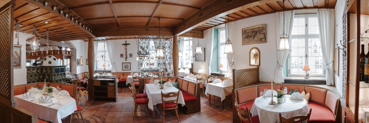 Romantik Hotel zur Post - Housity