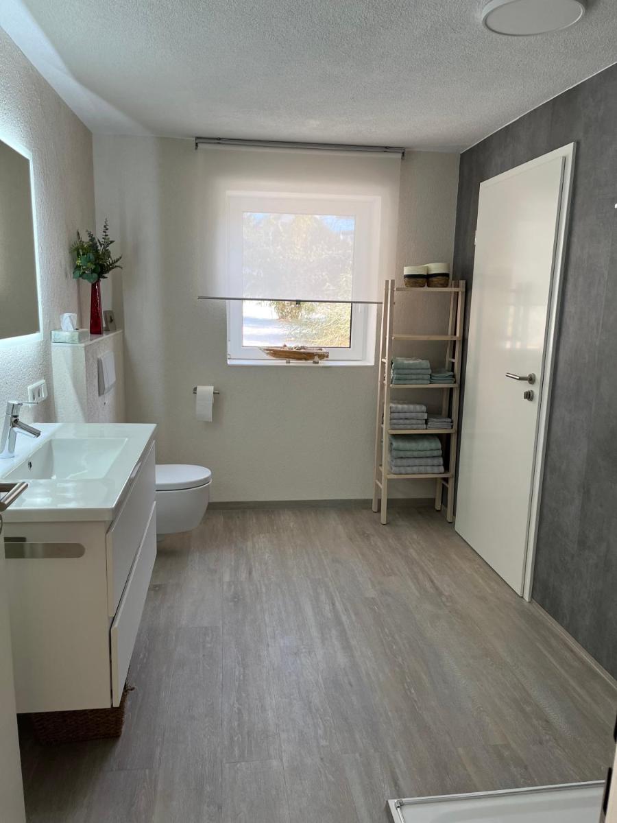 Ferienwohnung mit Terrasse und eigenem Garten in Ortsrandlage - Housity