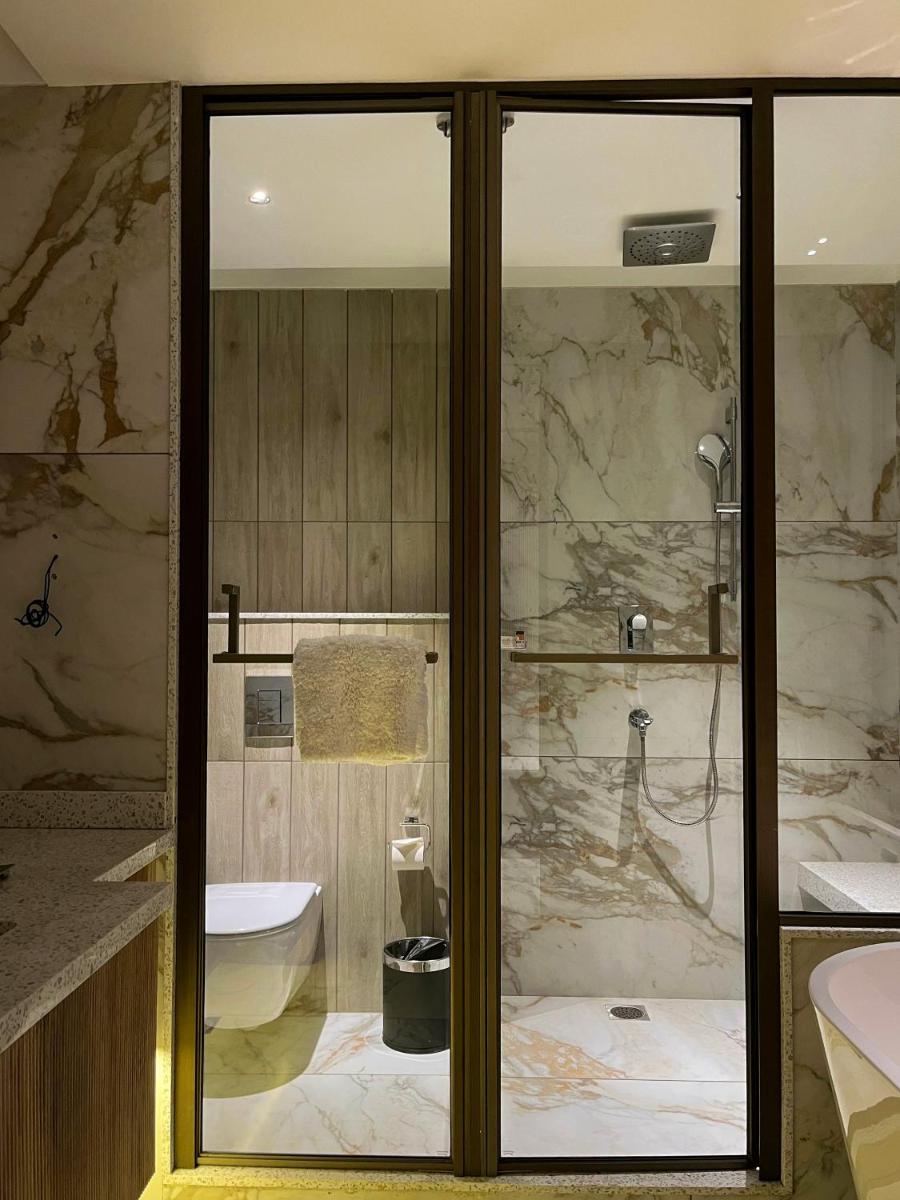 Hotel Home In By Amrik Sukhdev - Housity