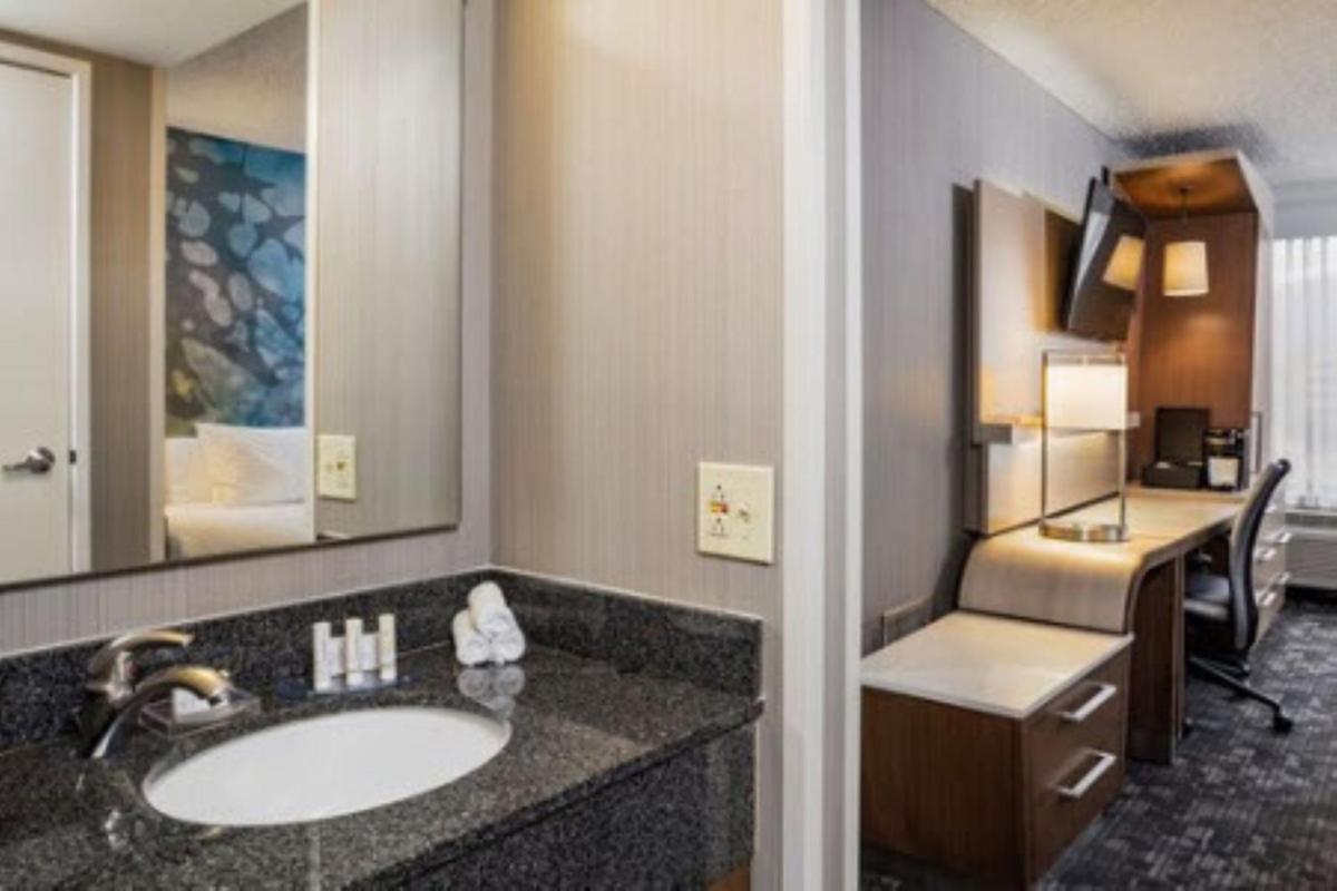 Courtyard by Marriott Riverside UCR/Moreno Valley Area - Housity