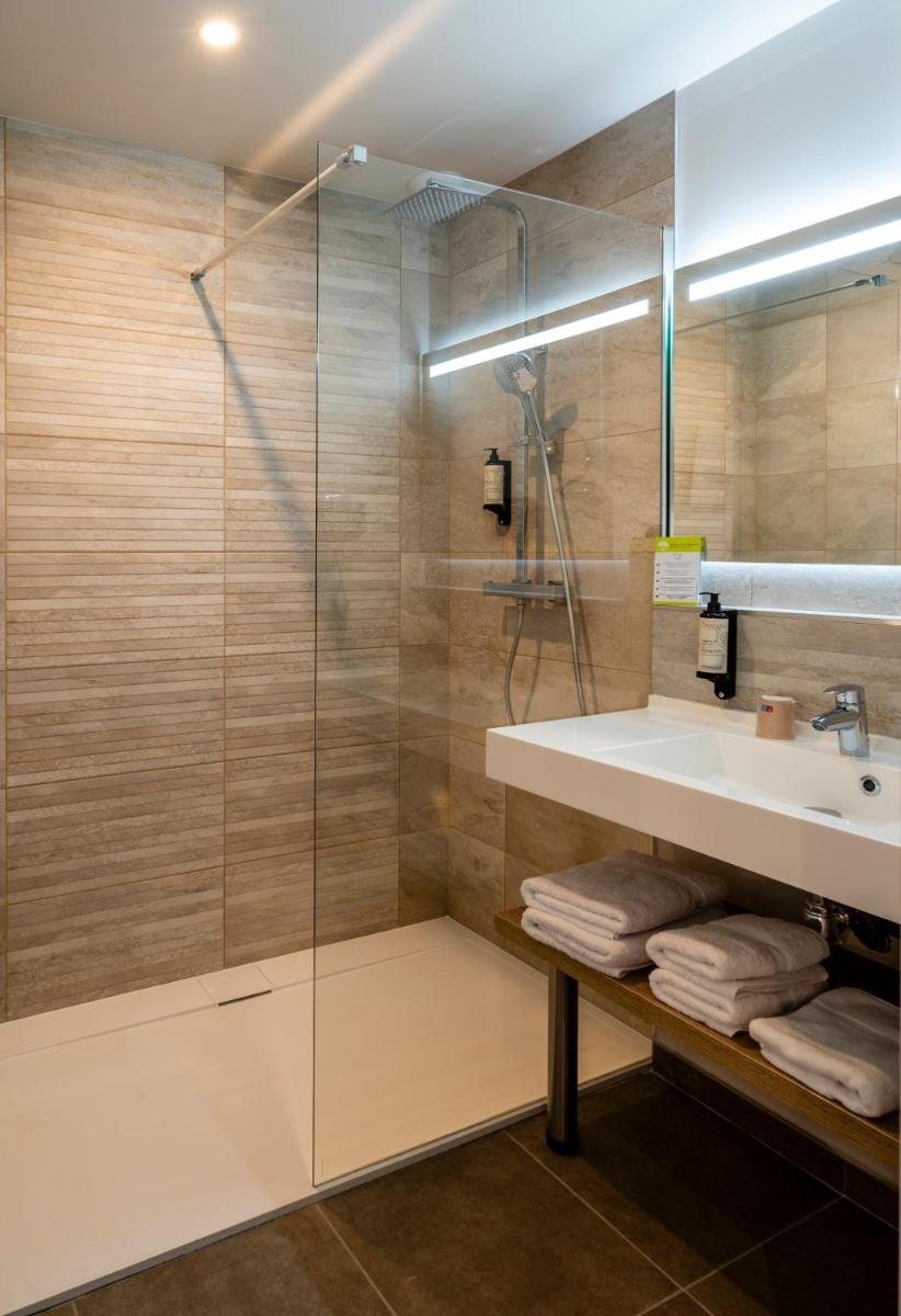 Salle de bains dans l'établissement Mas De La Senancole & Spa