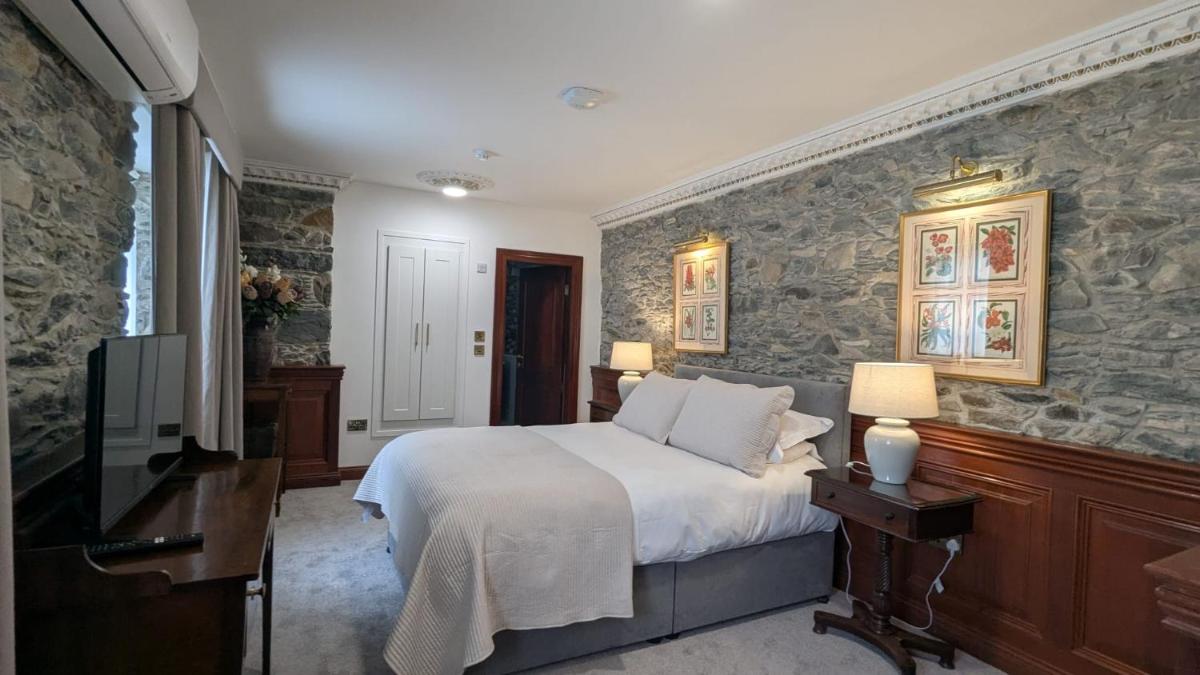 Foley's Townhouse Killarney - Housity