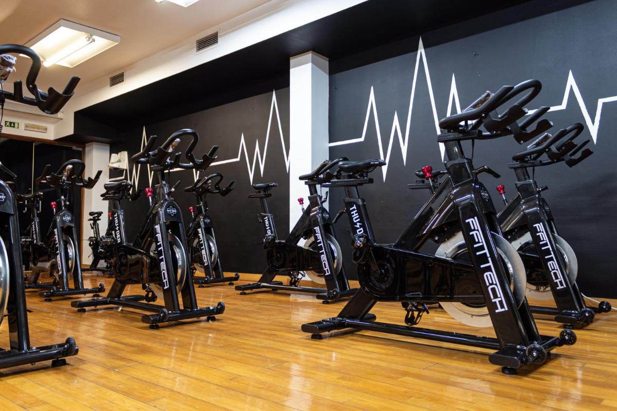 O centro de fitness e/ou as comodidades de fitness de Browns Sports Resort
