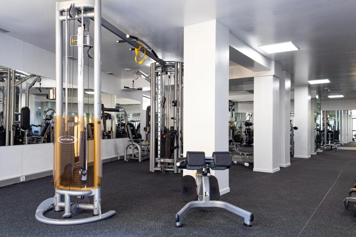O centro de fitness e/ou as comodidades de fitness de Browns Sports Resort