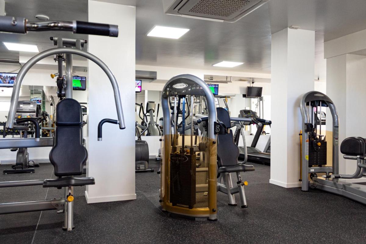 O centro de fitness e/ou as comodidades de fitness de Browns Sports Resort