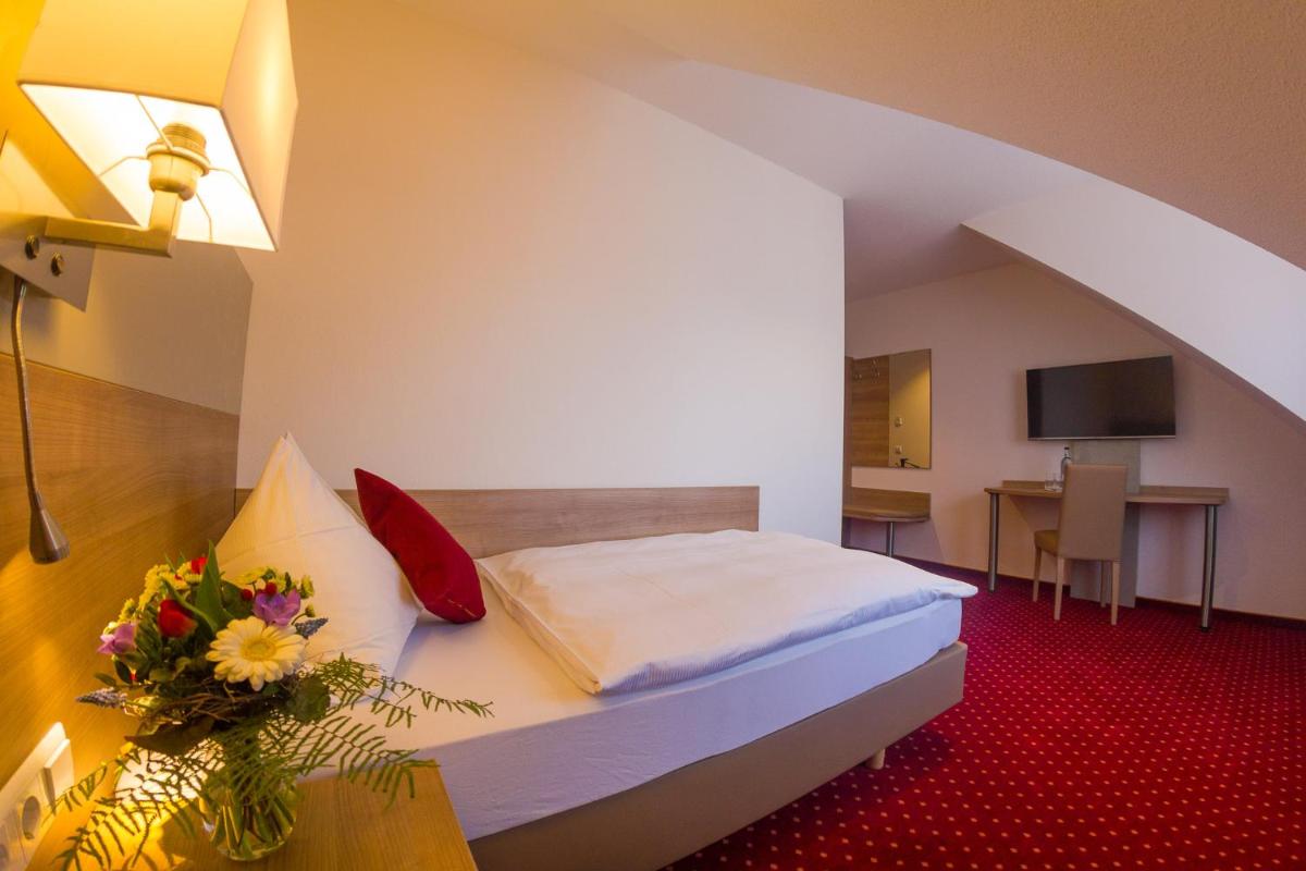 Hotel Restaurant Bären - Housity