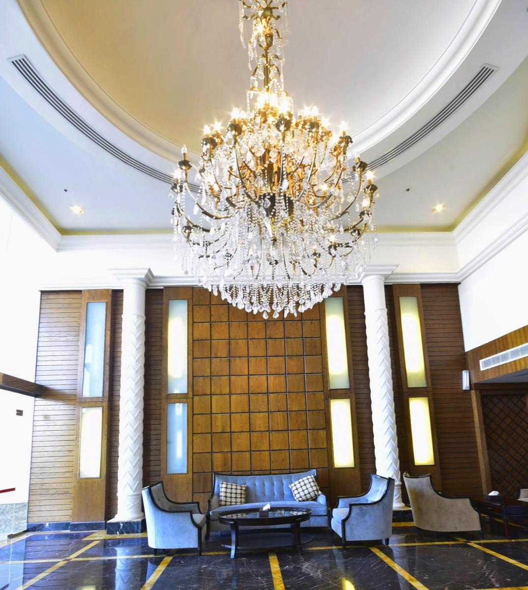 Valencia Hotel Suites - Housity