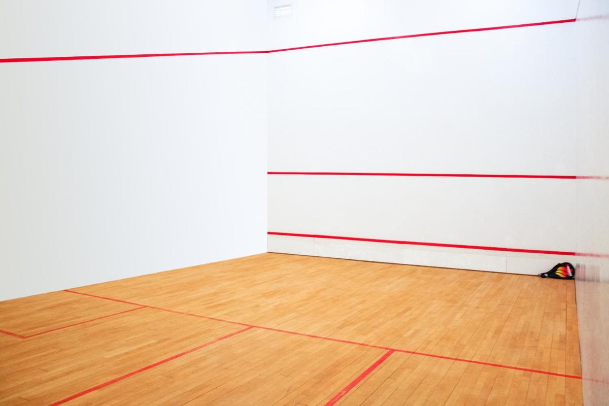 Comodidades para jogar ténis e squash em Browns Sports Resort ou nas proximidades