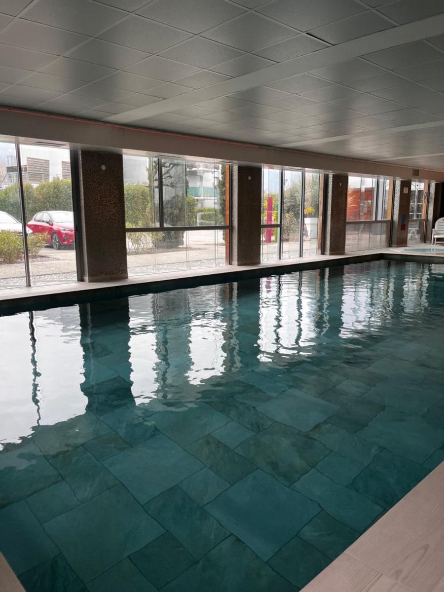 Piscine de l'établissement Best Western Aquakub ou située à proximité