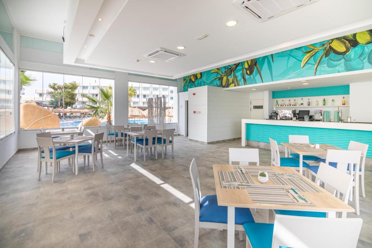 Un restaurante o sitio para comer en MarSenses Rosa del Mar Hotel & Spa
