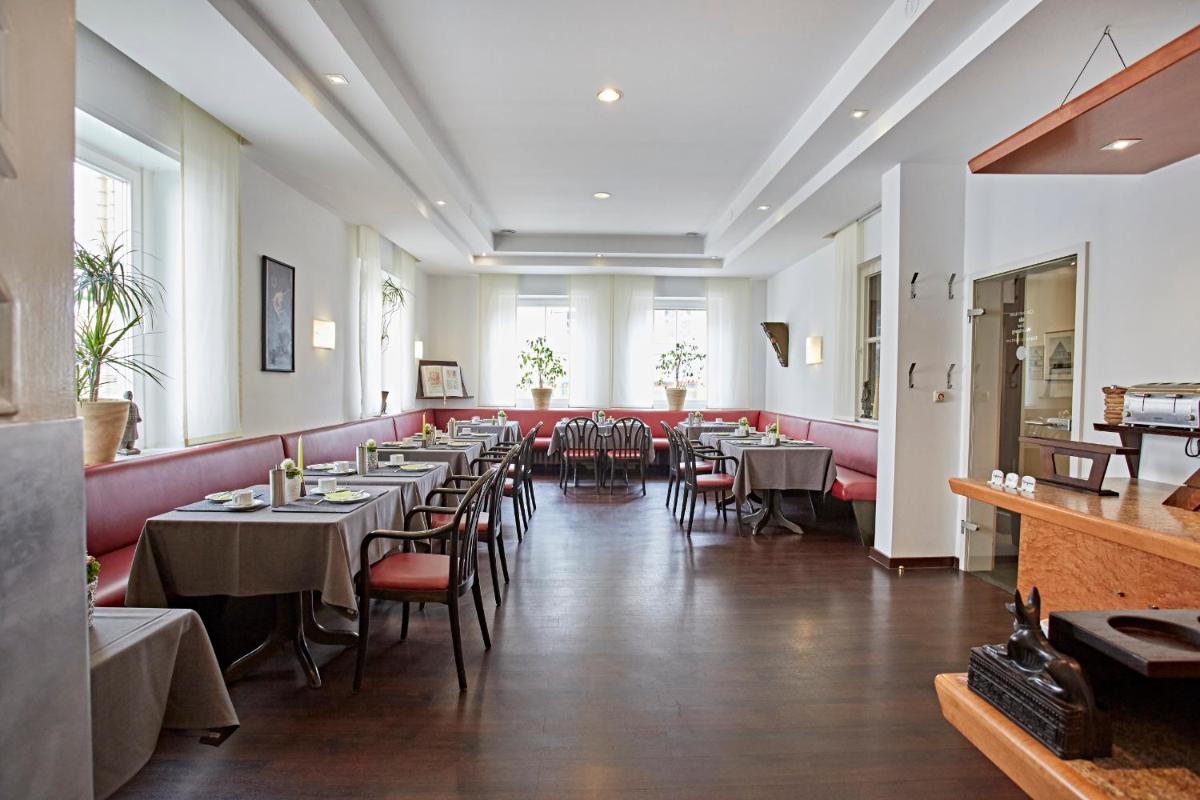 Hotel Zur Wartburg - Housity