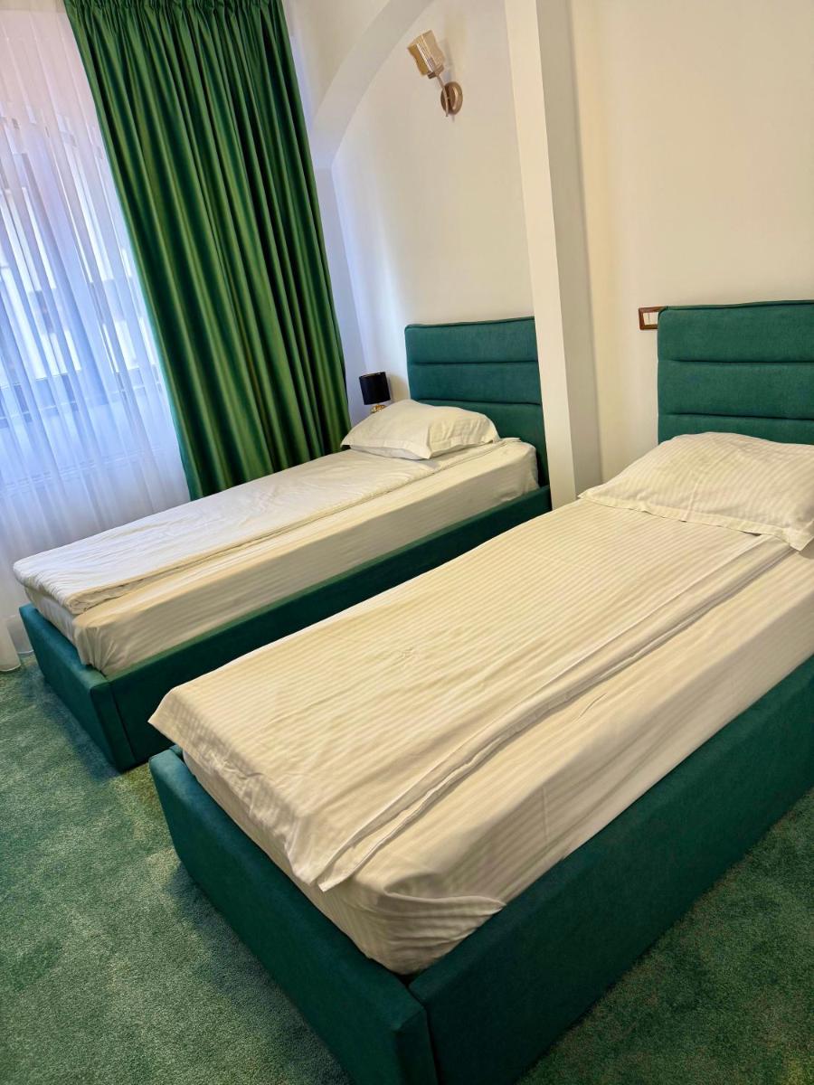 Hotel Palace - Hizvo