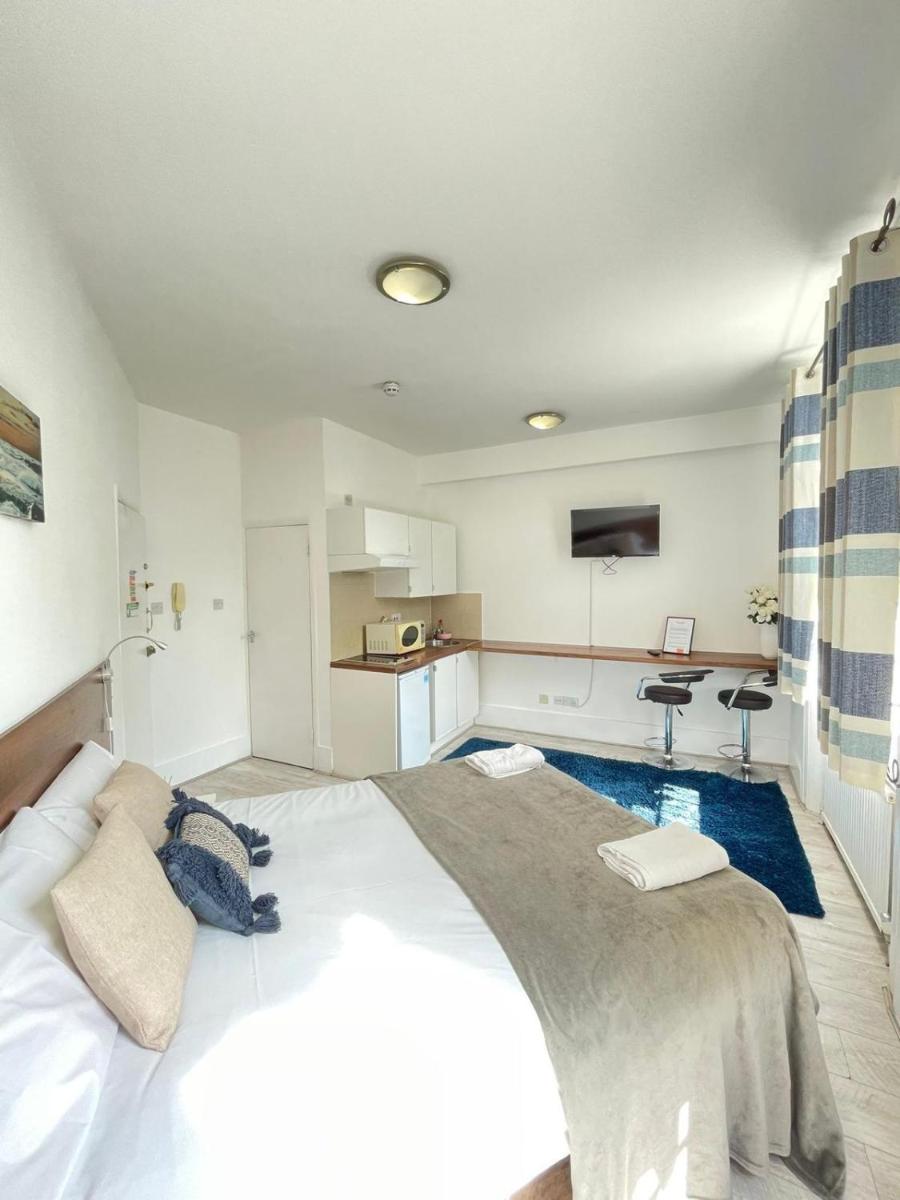 Cromwell Apartments - Housity