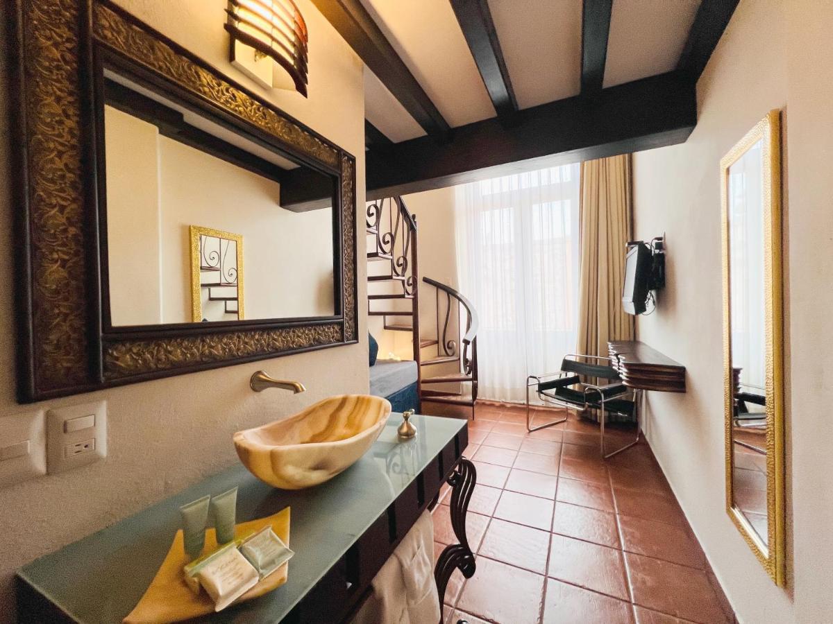 Hotel Herencia By Hosting House - Hizvo