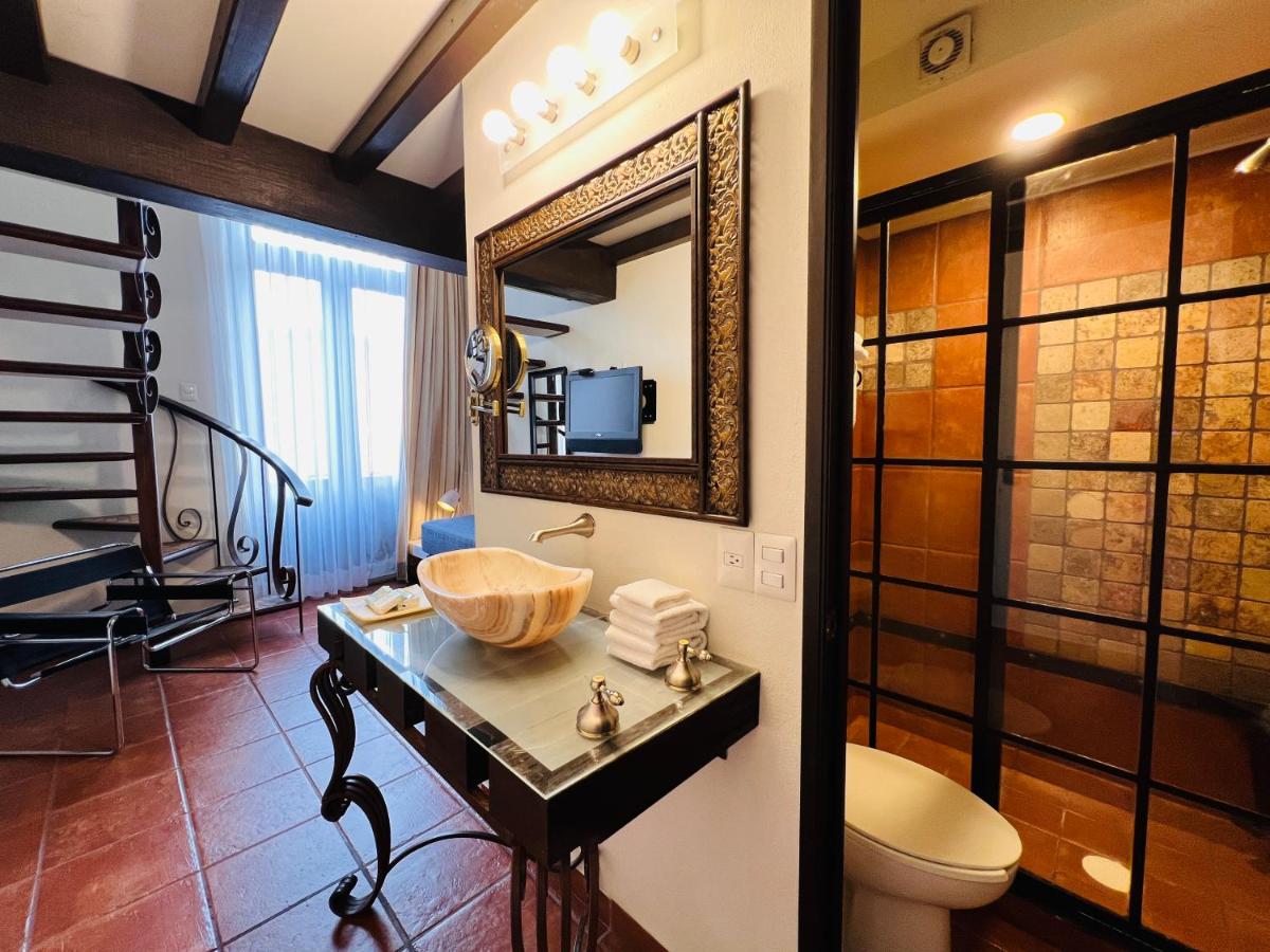 Hotel Herencia By Hosting House - Hizvo