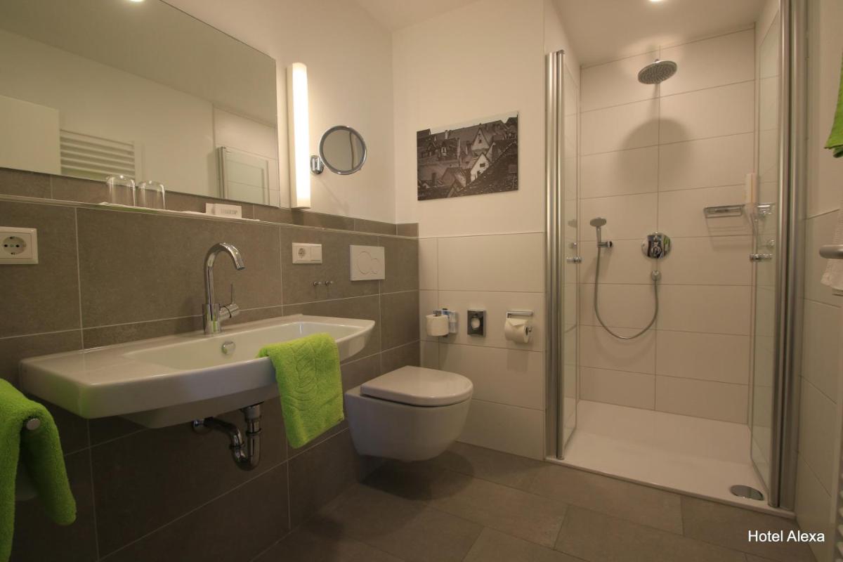 Hotel Alexa - Housity