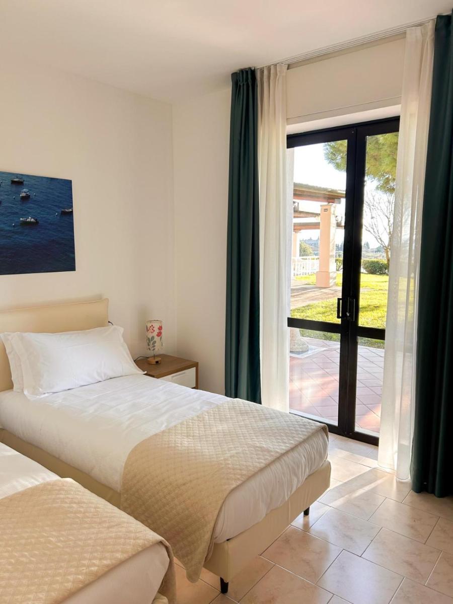 Moniga Resort - Housity