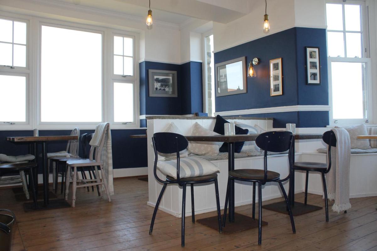 The Old Buoy Inn - Housity