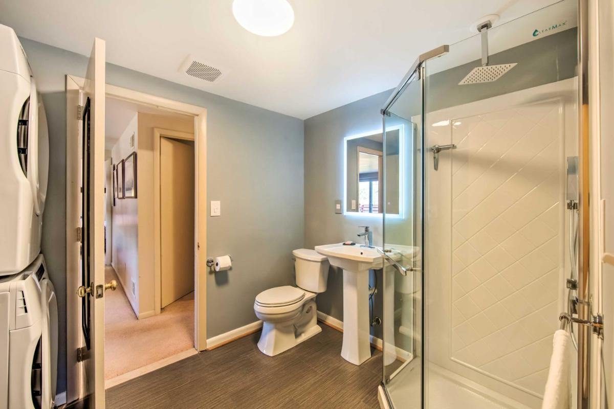 Creek Access and Deck Runningwater Lancaster Gem - Housity