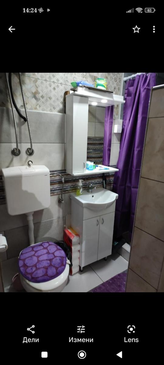 Indjija Prenociste hrvic - Housity