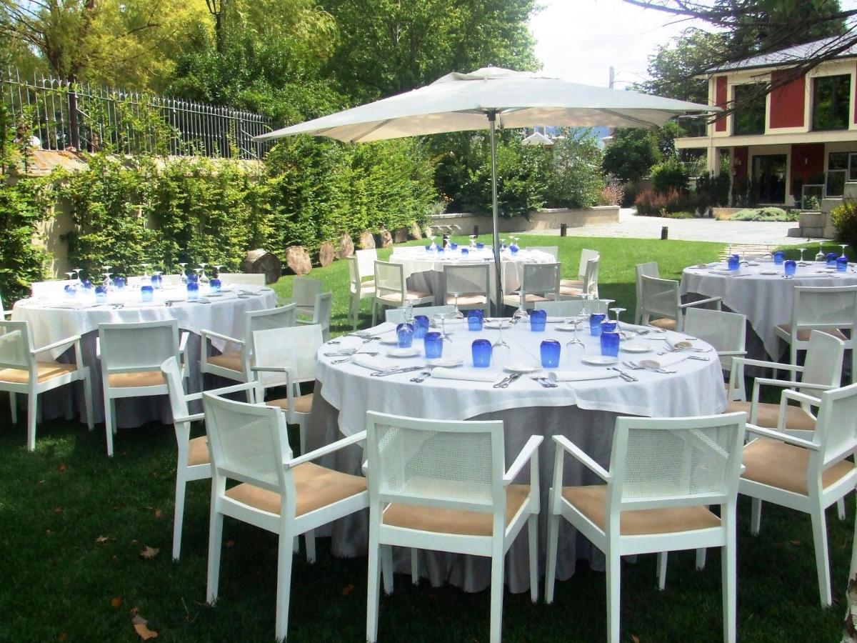 Jardín al aire libre en Hotel Villa Paulita