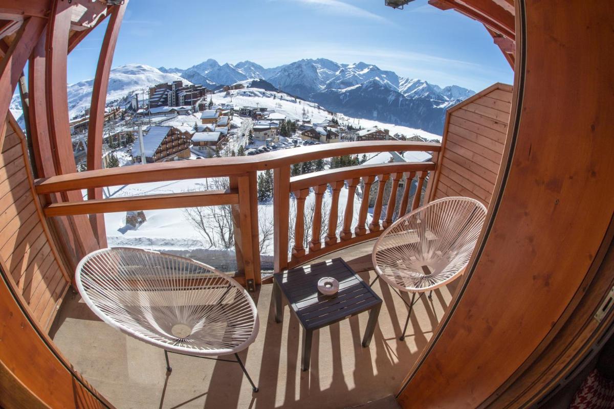 Vue générale sur la montagne ou vue sur la montagne depuis l'hôtel