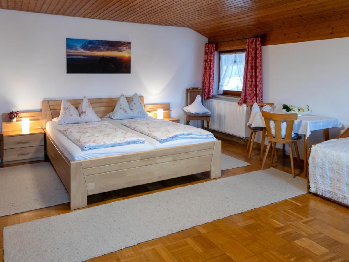 Beim Most`l - Housity