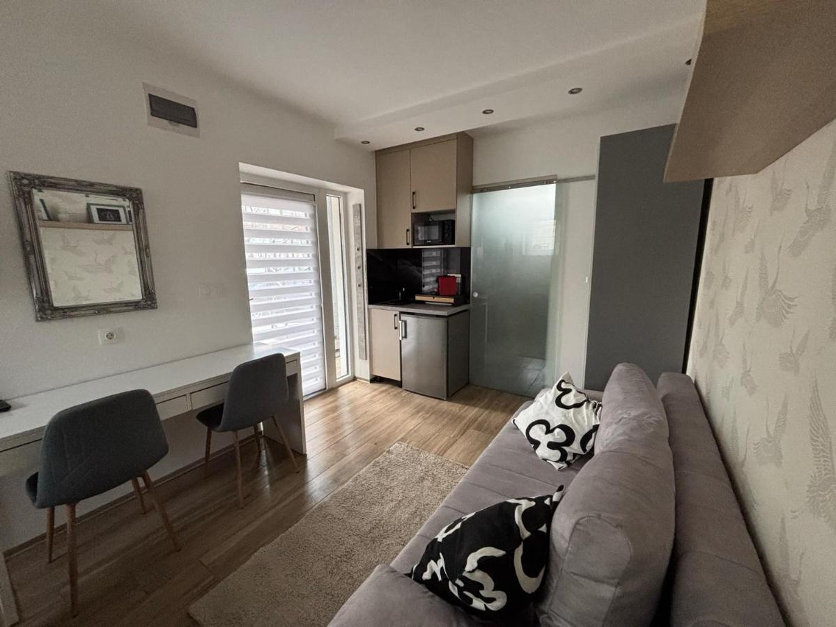 Sunrise Apartment - Housity