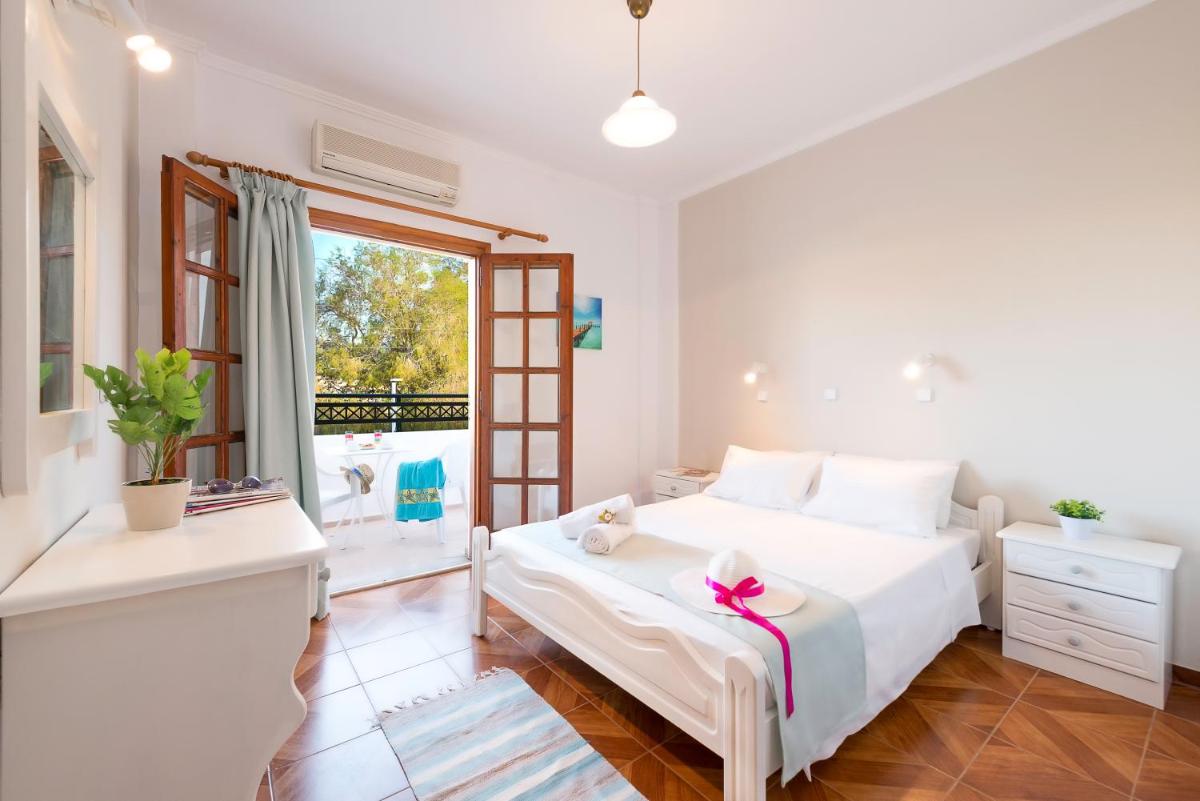 Kostas Apartments - Housity