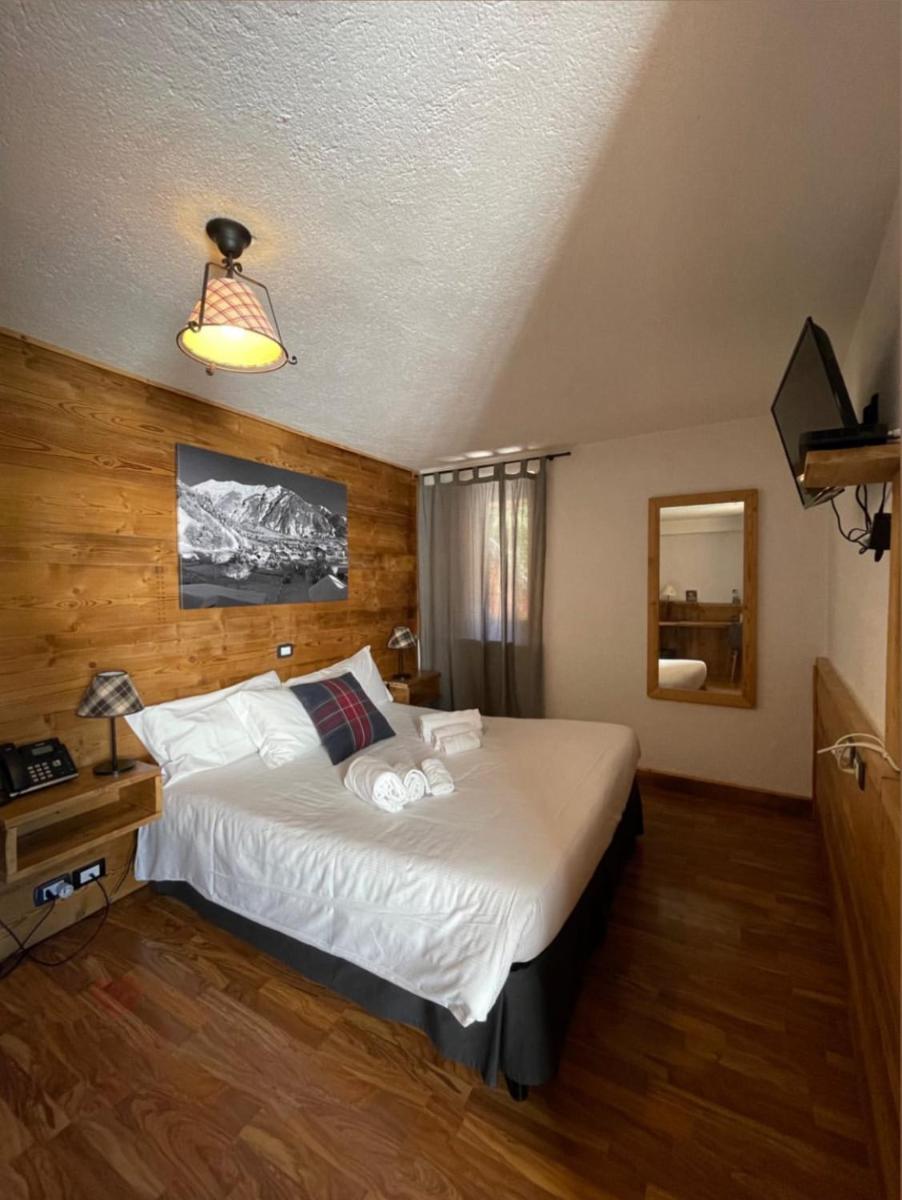 Hotel Coeur Du Village - Housity