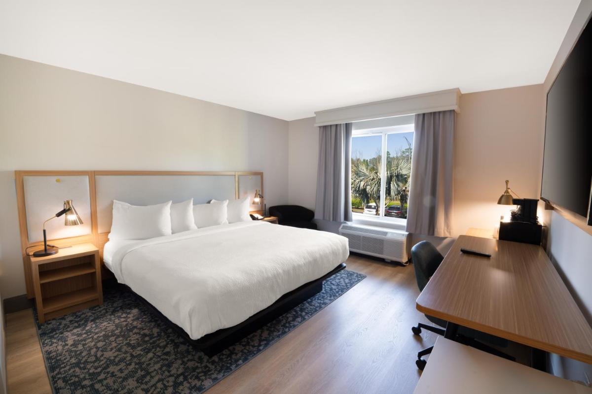 Fairfield Inn & Suites Jacksonville Butler Boulevard - Hizvo