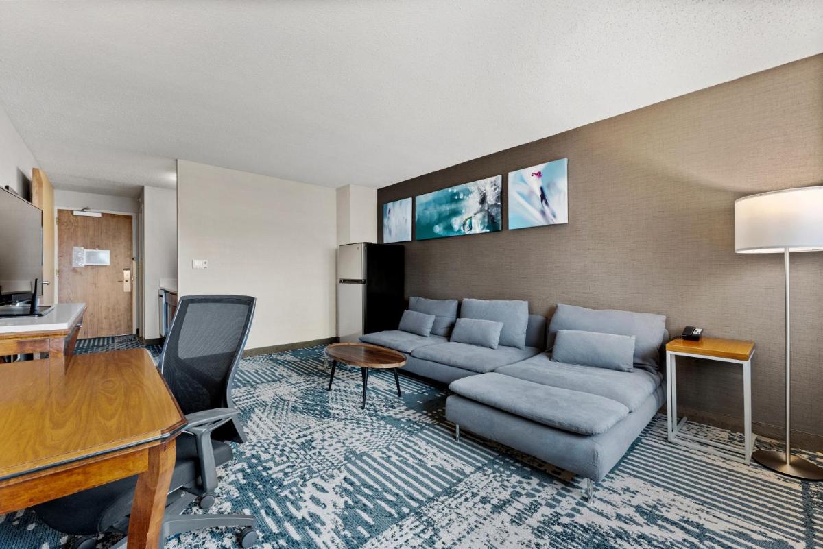 Delta Hotels by Marriott Mount Pleasant - Housity