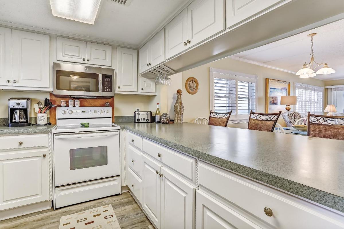 Amelia Island View Condo - Housity